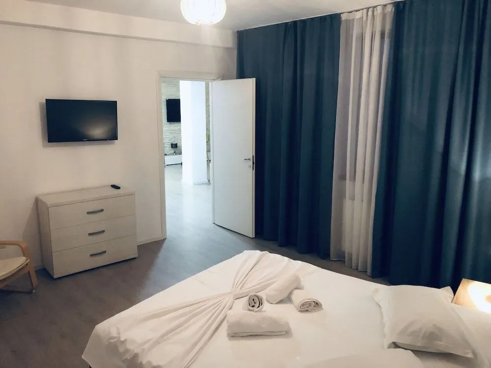 10 House Mamaia Nord