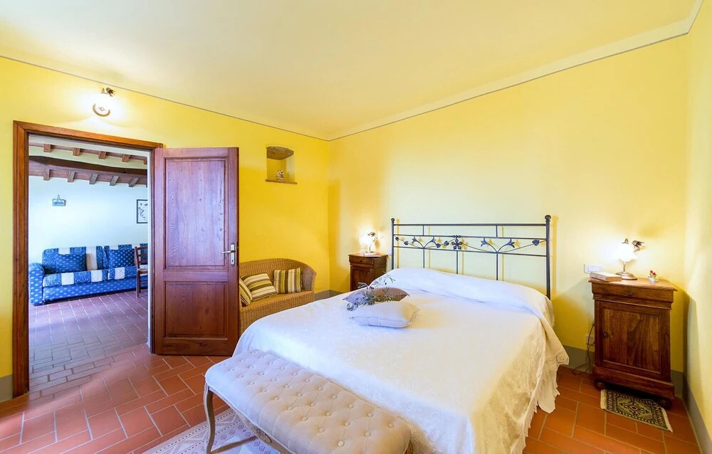 Cozy Home In Cortona With Kitchen