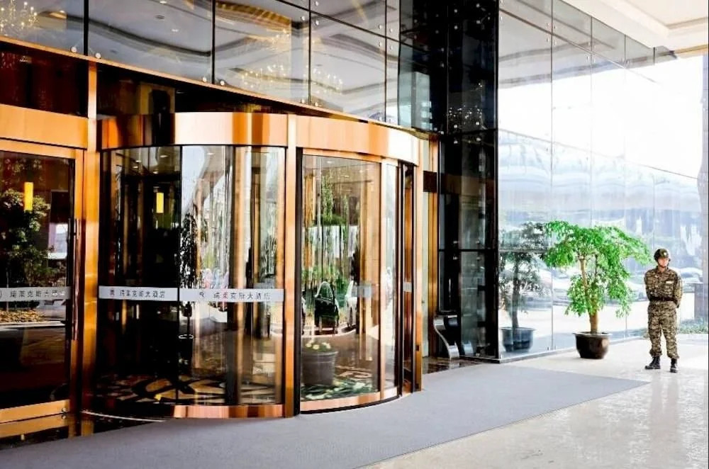 Relax Hotel (Hangzhou Shitang)(杭州石塘瑞莱克斯大酒店)