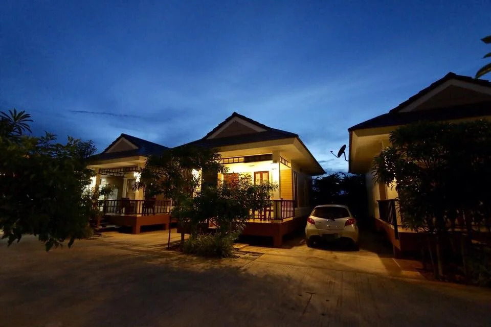 Sombat Resort