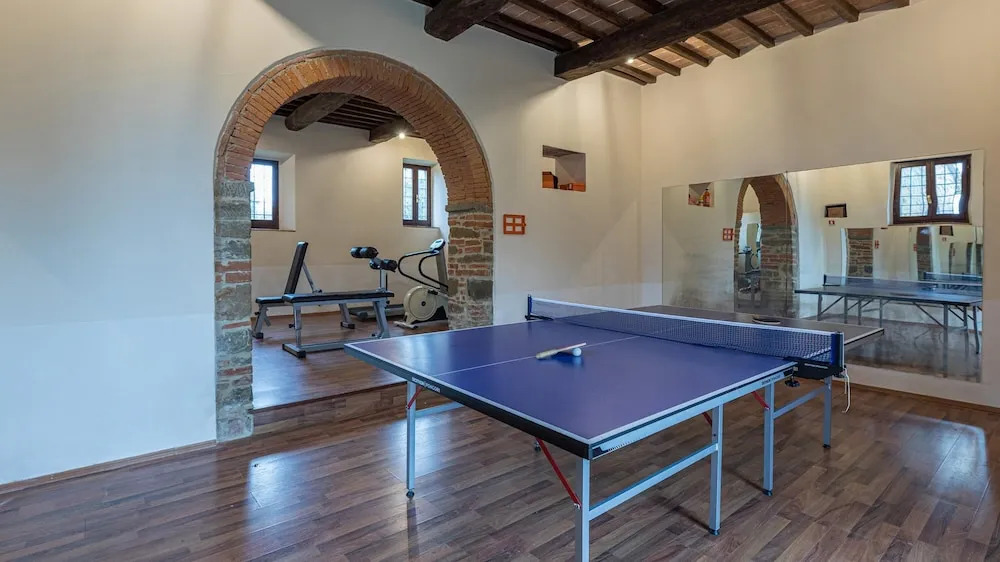 VILLA LE TORNAIE 14, Emma Villas