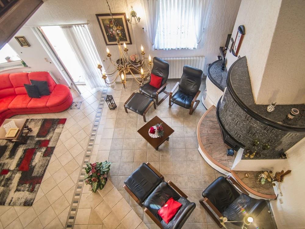 Comfortable Villa in Porec with Private Swimming Pool