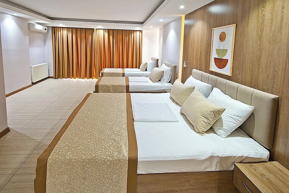 Lion City Otel