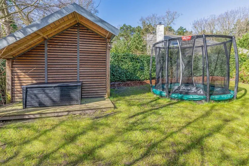 Relaxed and Atmospheric 6-person Villa Near the Forest