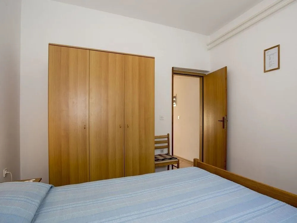 Apartment 51