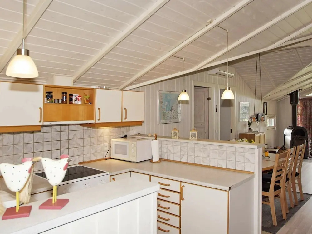 Luring Holiday Home in Hemmet With Whirlpool