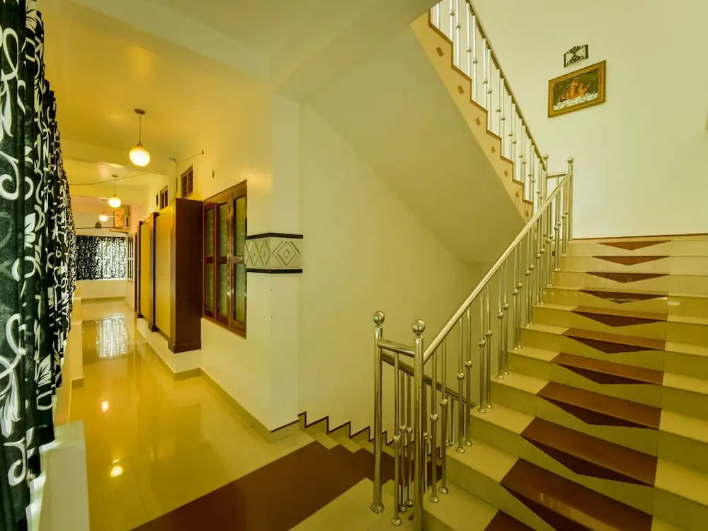 OYO 14226 Hotel Gago Inn