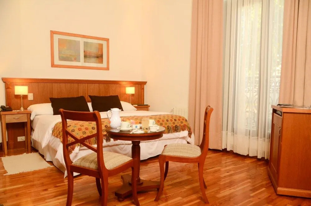 Hotel Roble Blanco