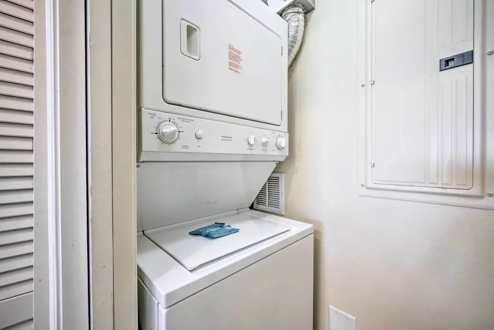1 Mi to Disney: Condo w/ Water-view Balcony!