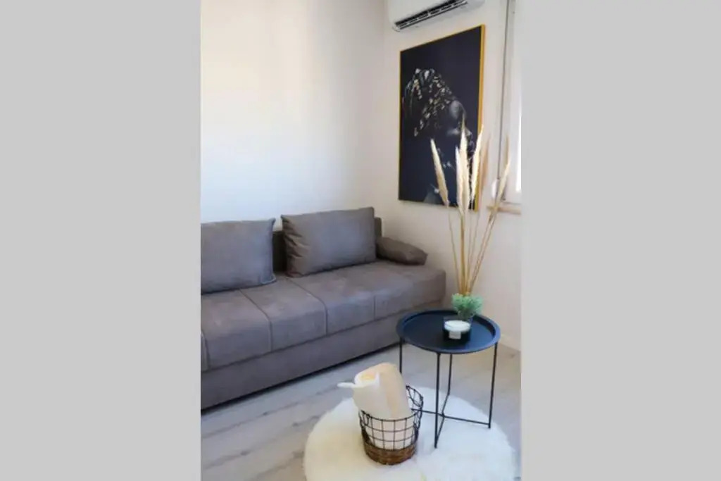 NEW! Top apartment, Split view from above