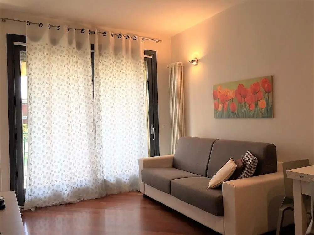 Desenzanoloft – Butterfly and Pools