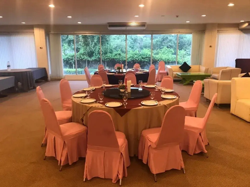 James Mandarin Khaoyai