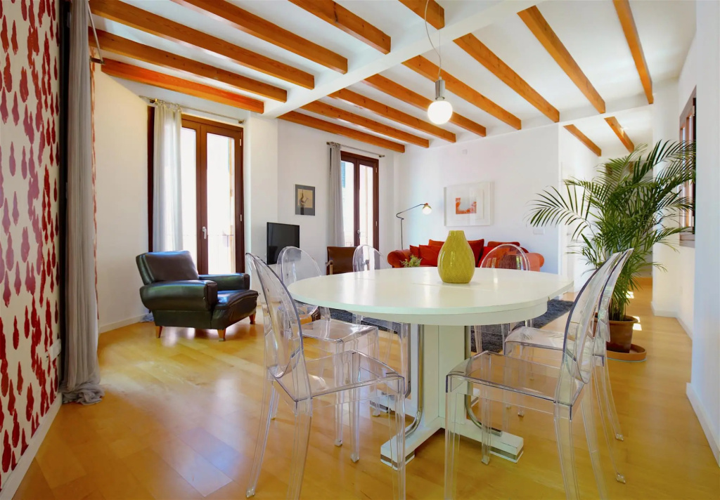 Montmari TI - Spacious and bright apartment
