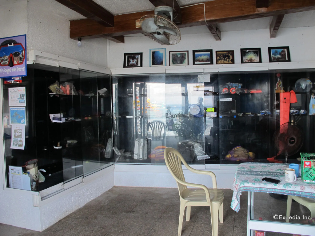 Captngreggs Dive Resort