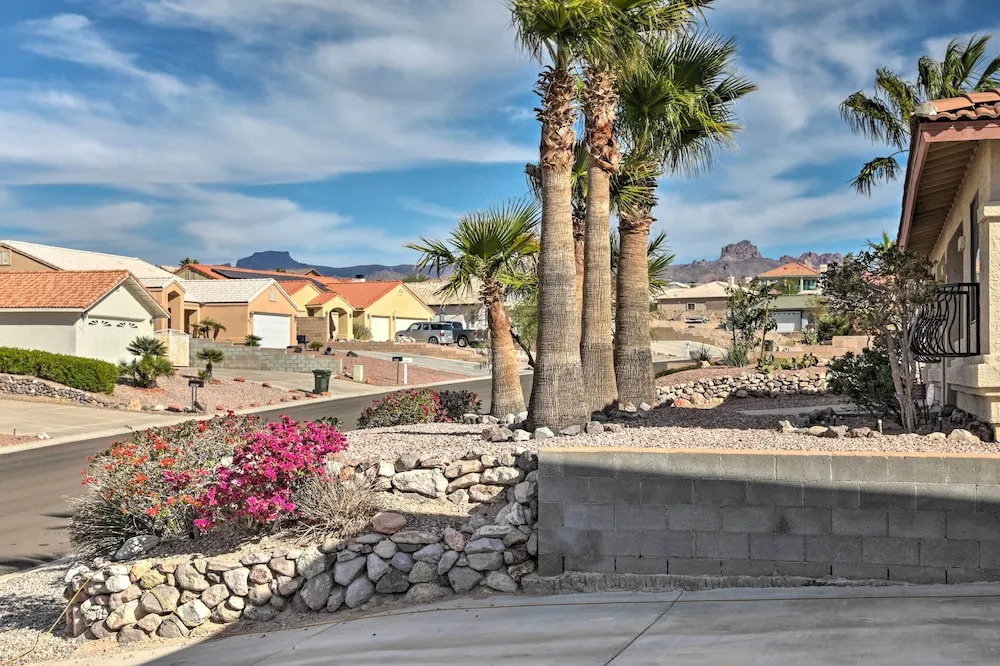 Private Desert Escape 5 Min to Casino, Lake, River