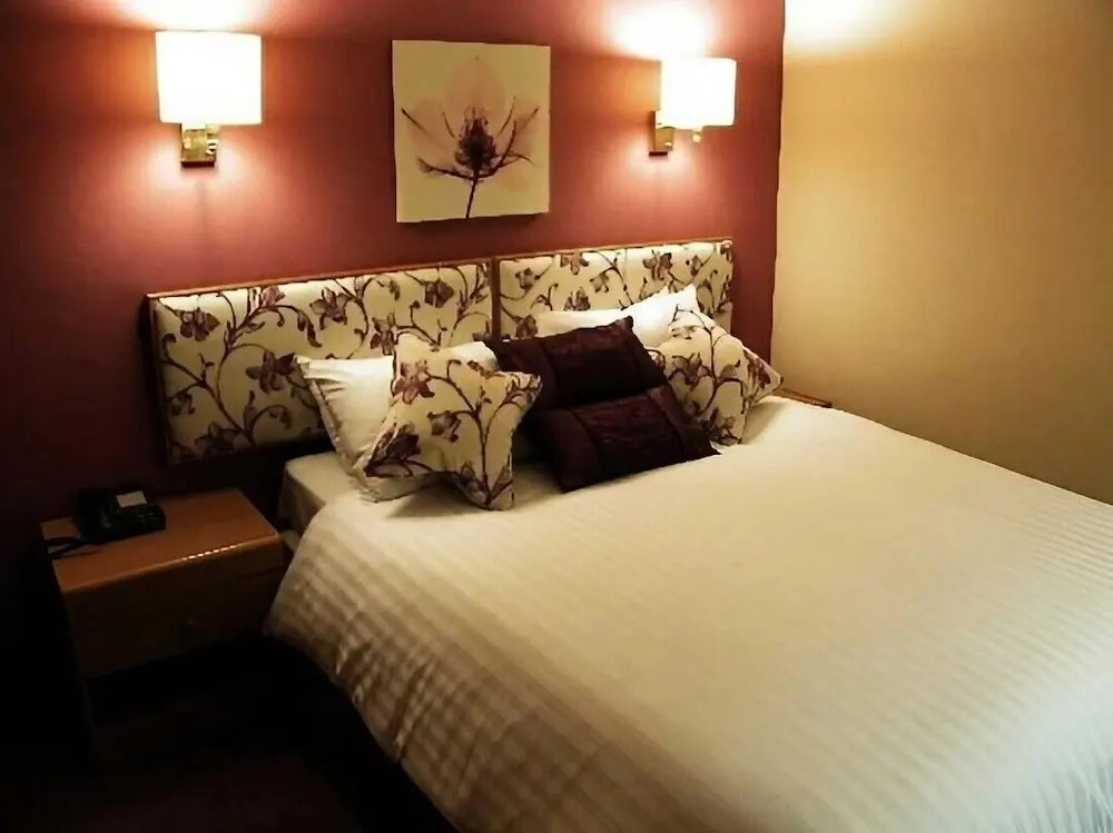 Supreme Inn Boston
