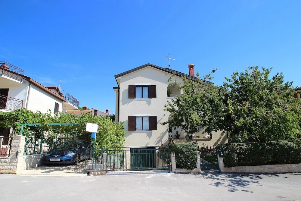 Apartment Maena