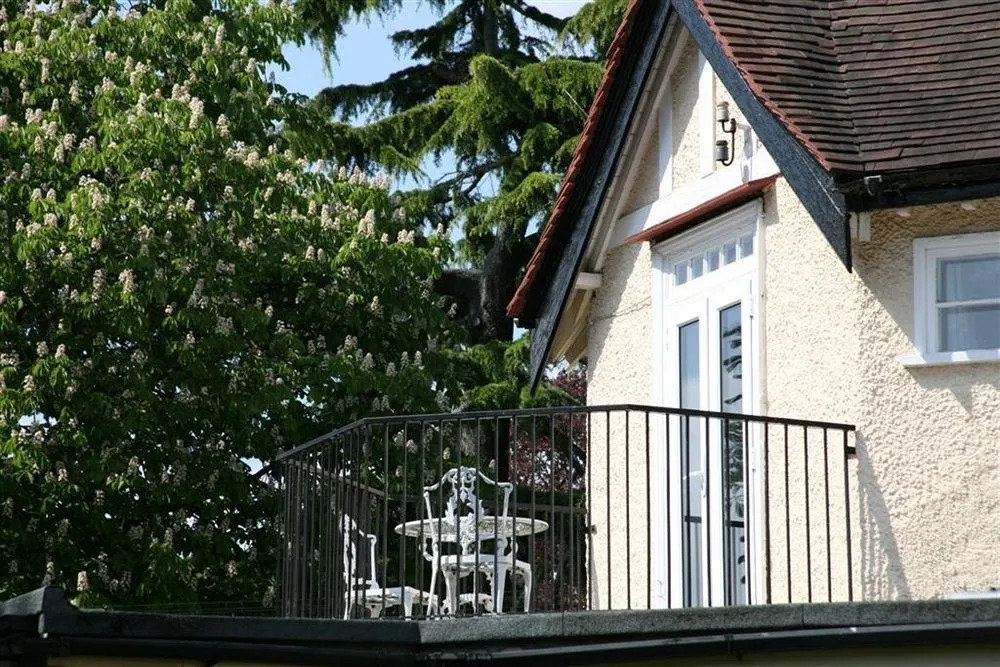 Elva Lodge Hotel