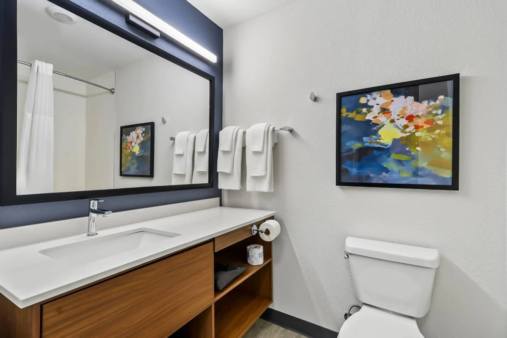 Everhome Suites El Paso Airport Near Fort Bliss by Choice Hotels