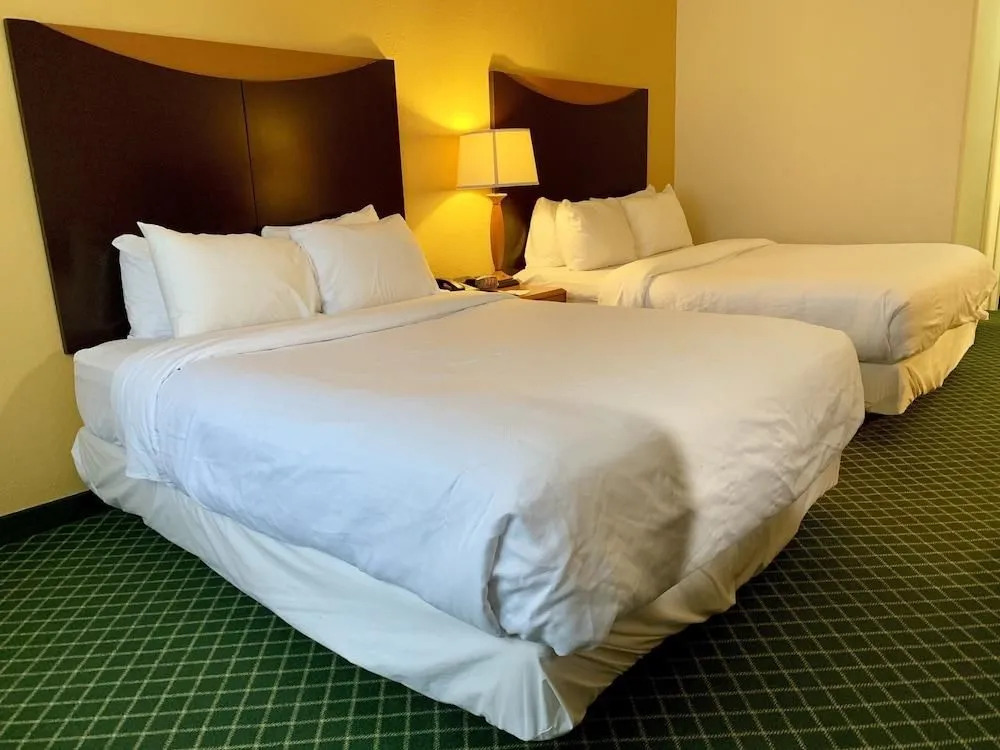 Clarion Inn