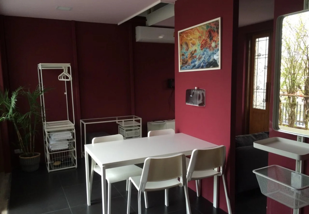 Ten Ten Hostel