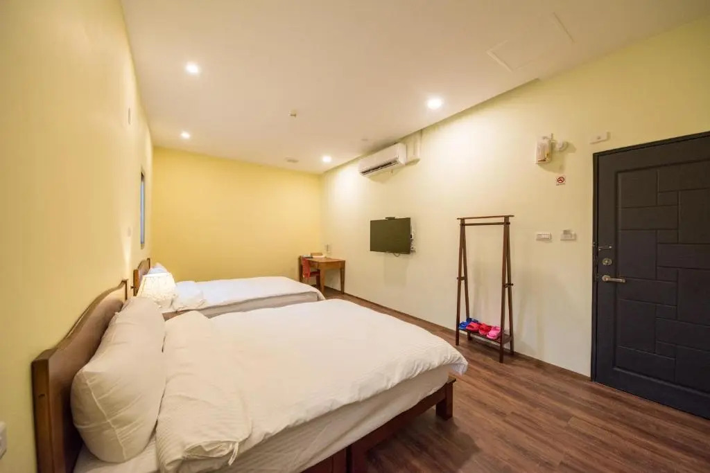 7-113 hotel