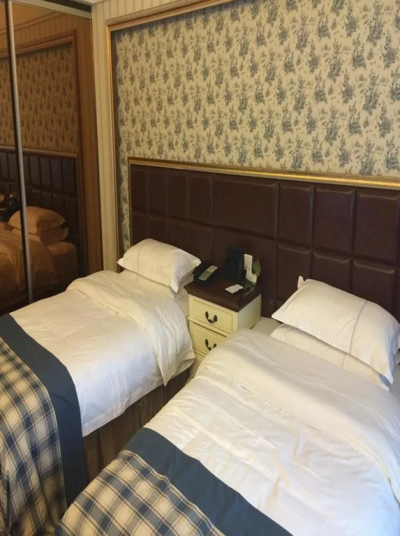 Chengdu Wes Kell Kate The Inn Boutique