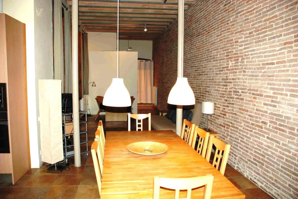 Avinyó Mansion