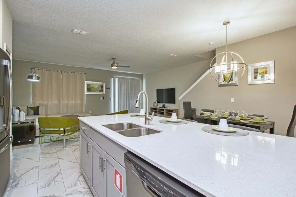 Storey Lake-5 Bedroom Townhome w/Splashpool-1630ST