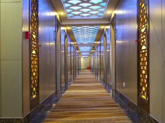 Yingkou Yudingyu Longge Business Hotel 1 (Wanda Plaza)