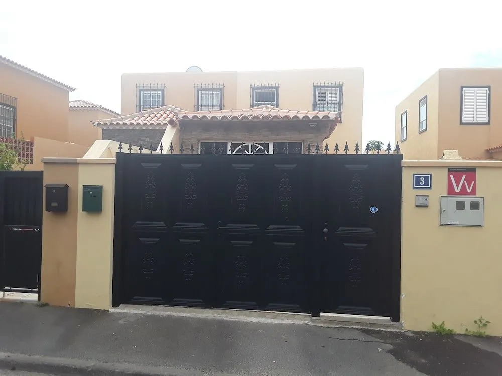 Villa Riki Bed and Breakfast