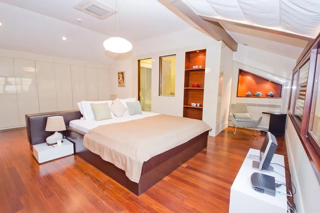 Cheya Hotels & Residences