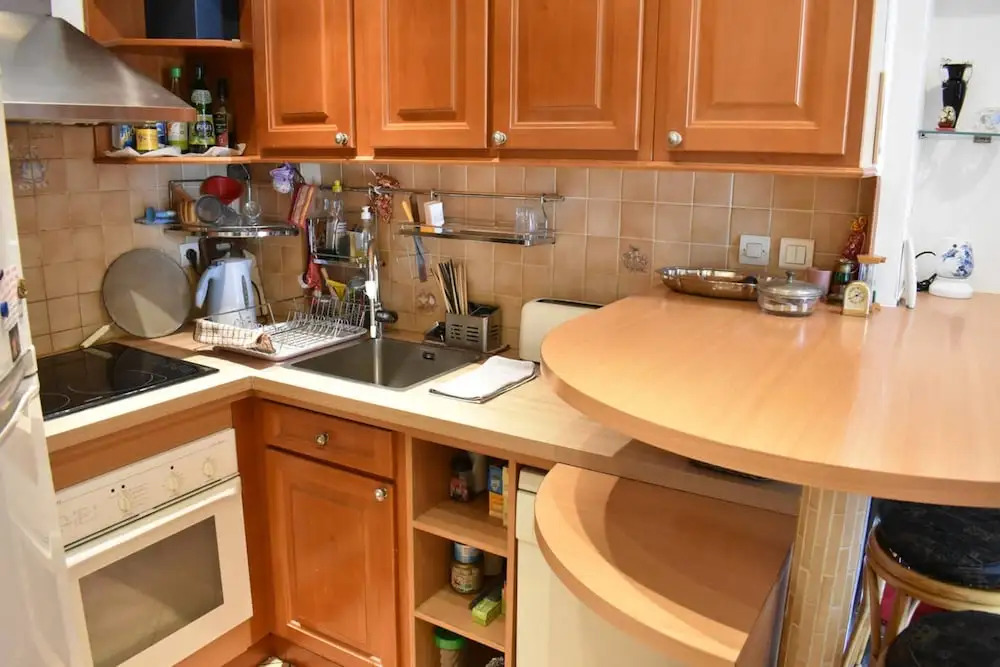 Charming 2 Bedroom Apartment With City View
