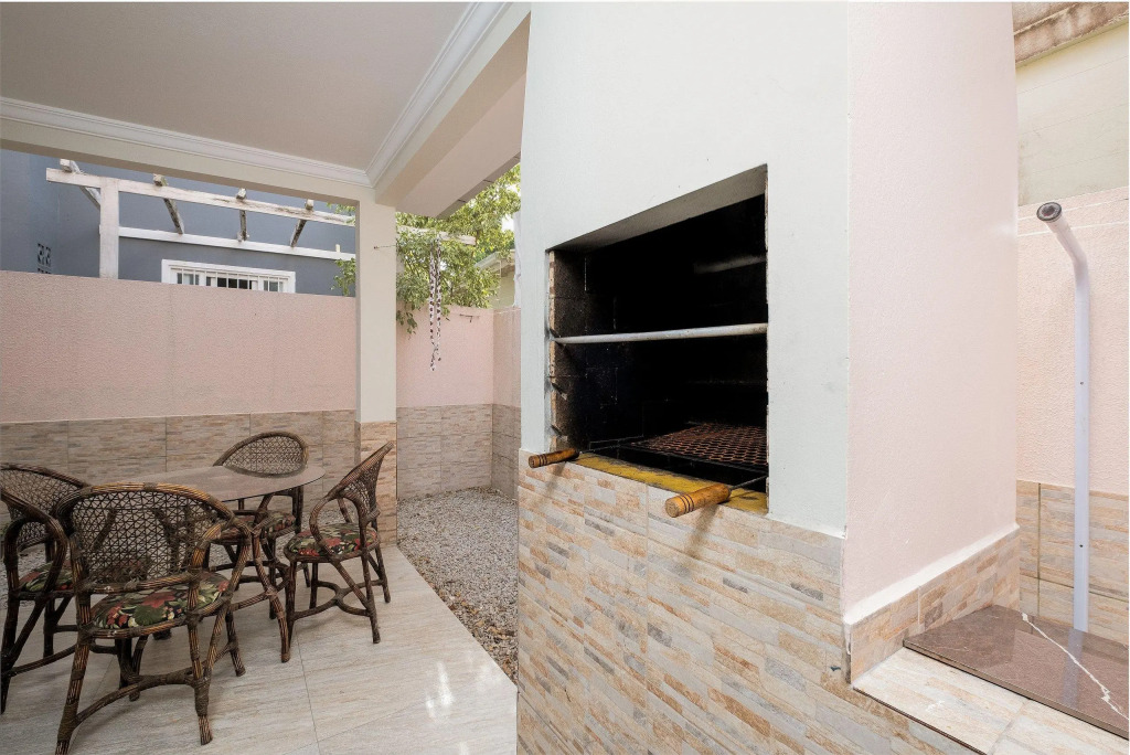Linda Casa De 2 Andares C/churrasq Rjg011