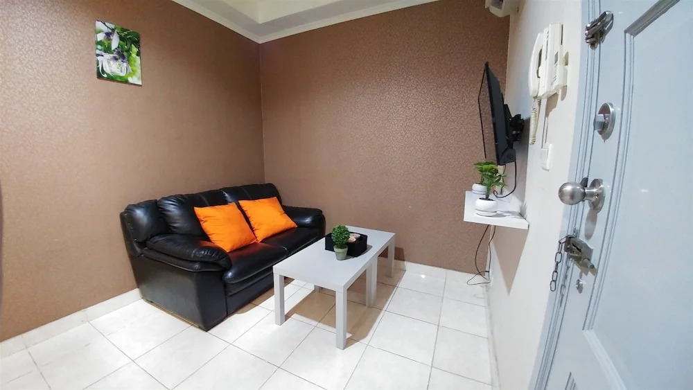 Penthouse Level Apartment At Mall Of Indonesia (MOI) Gading
