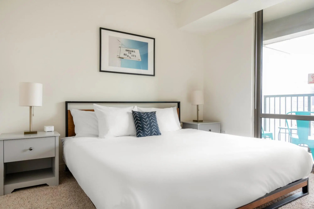 Chicago | Hip 1BD/1BA South Loop Apartment