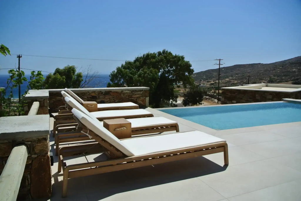 Agiannirema Ios Stone Houses with private pool