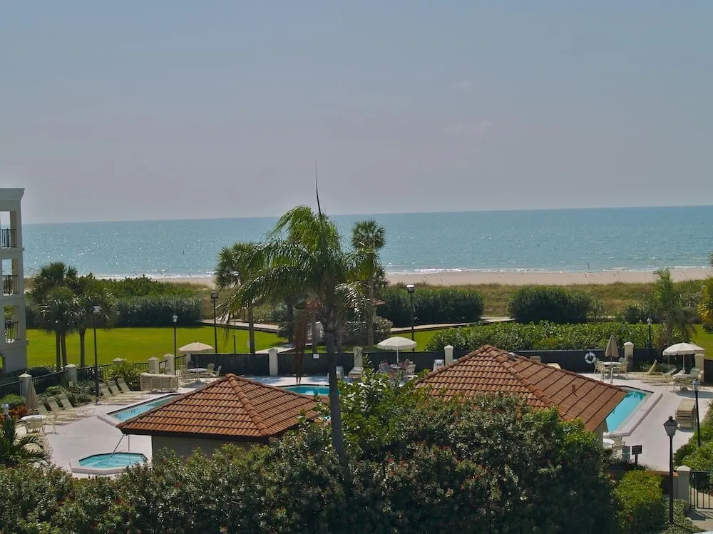 Land's End 403 Building 10 Fully Updated / Beachfront Condo!