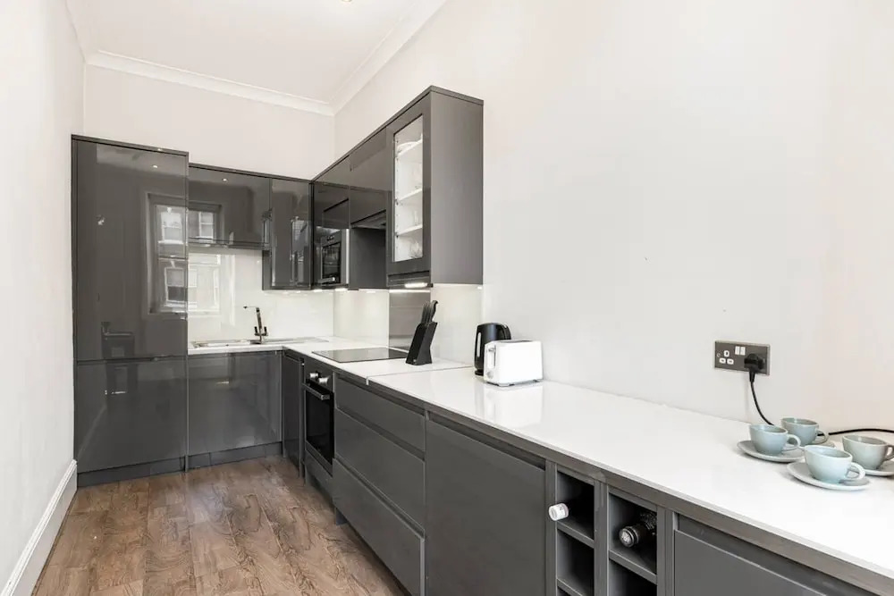 Stylish Kensington Home Next To Earl s Court