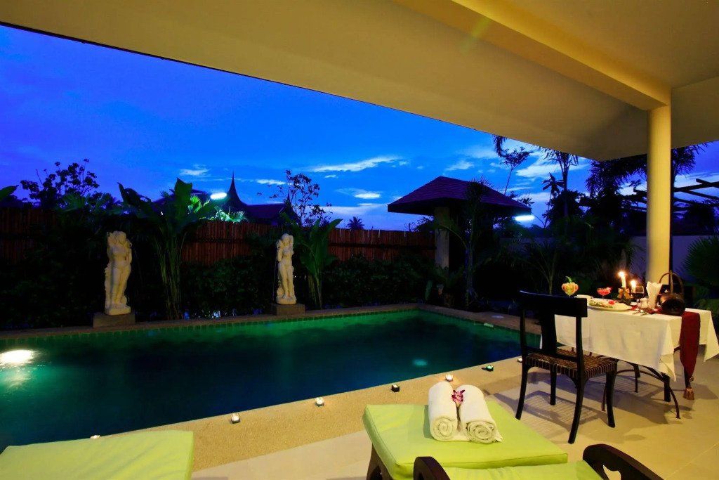 AT Pool Villa Resort