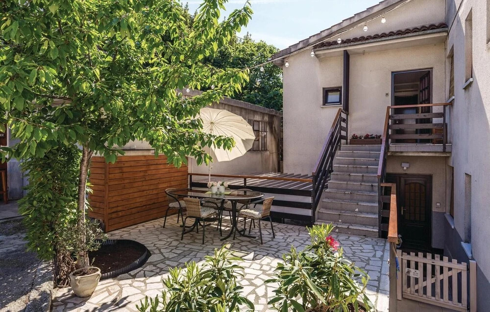 Beautiful Home in Rijeka With Wifi and 3 Bedrooms