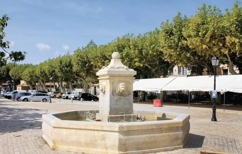 LA CASA DE BOULBON