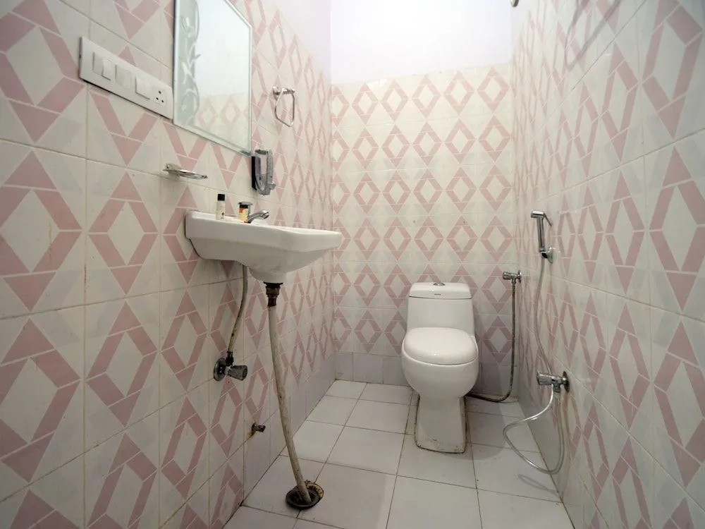 OYO 23196 Hotel Yash Meridion