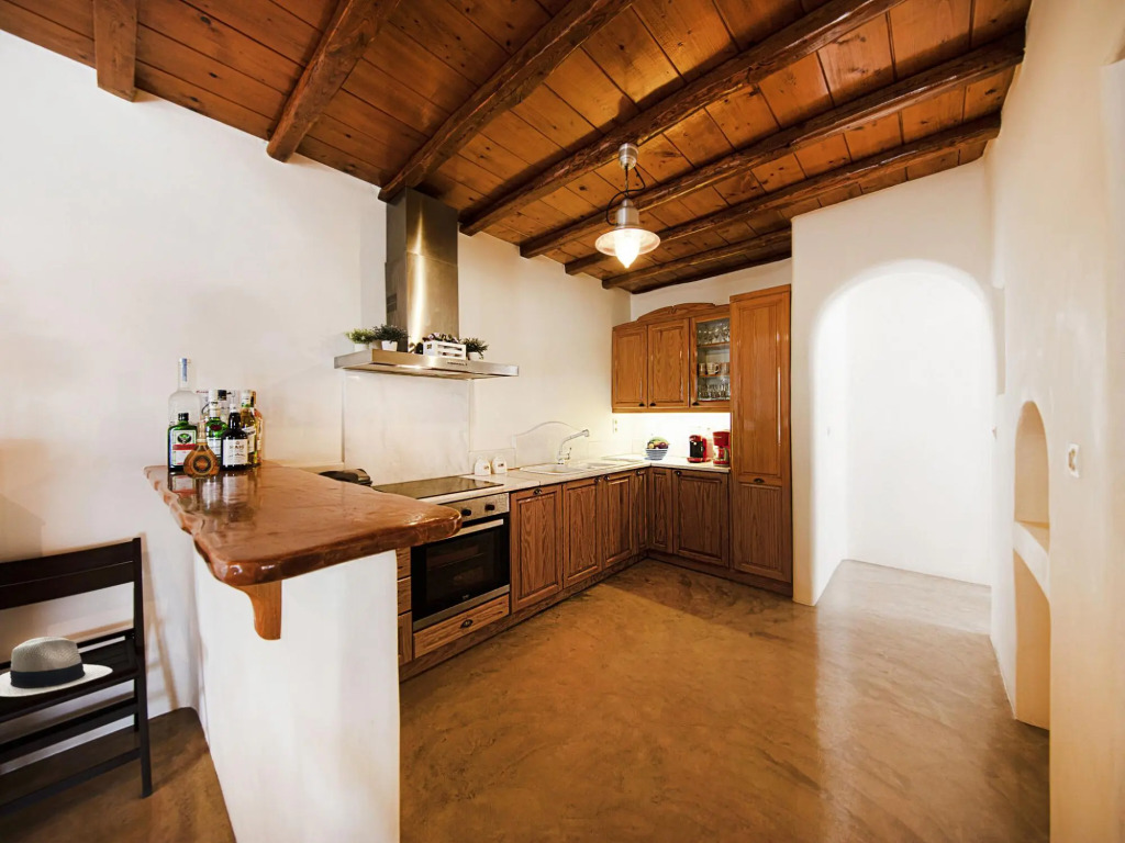 Villa in Mykonos near Agios Sostis Beach