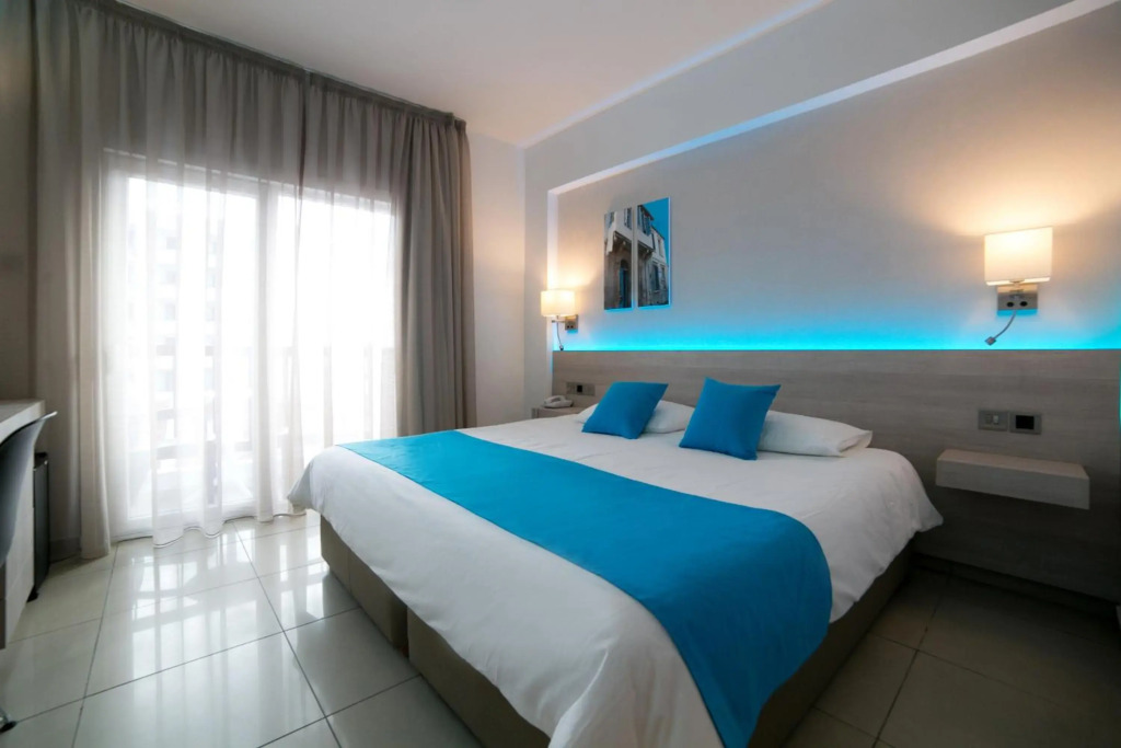 Les Palmiers Beach Boutique Hotel & Luxury Apartments
