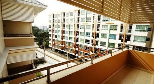 Golden Apartment