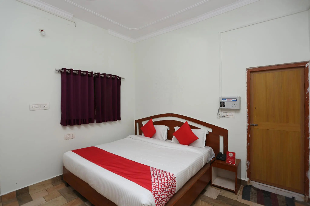 OYO 24735 Hotel Khush Khush