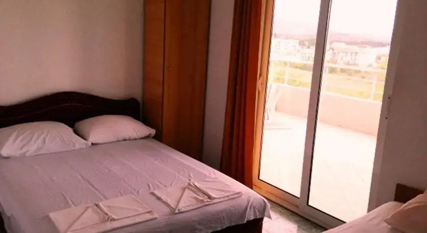 Apartments Llunji