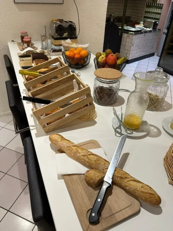 LOGIS Hotel lEscargotière Dijon Sud - Chenove