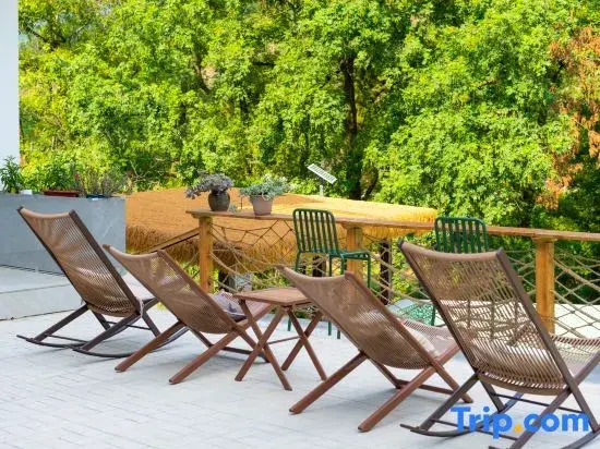 Junlin·Yuehong Resort Homestay (Tingxi Qinglongtan Scenic Area Branch)